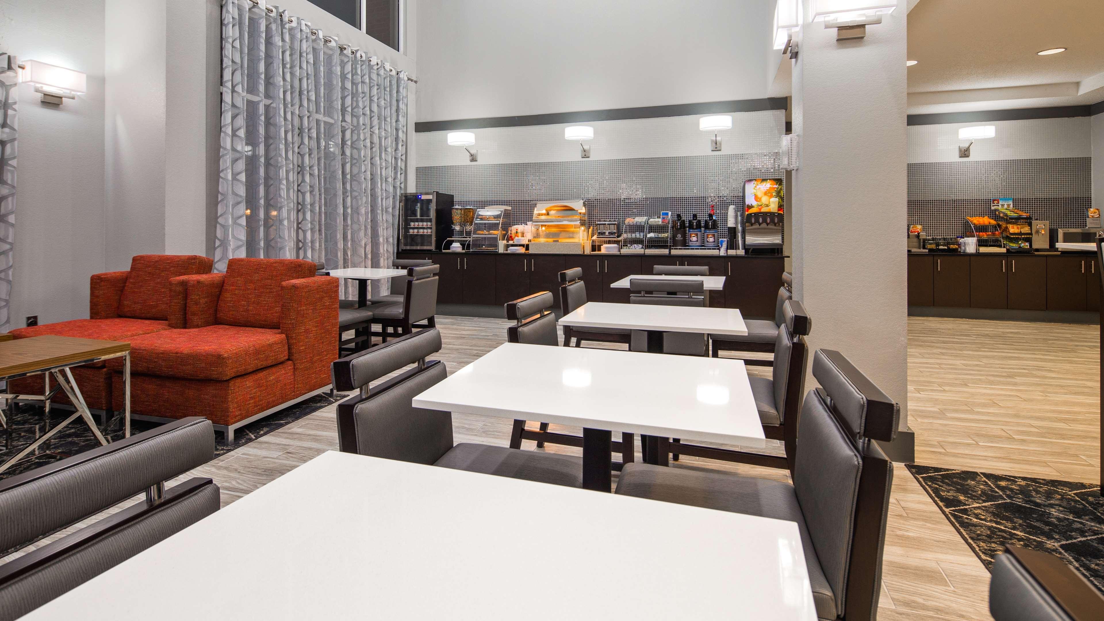 Best Western Plus Philadelphia-Choctaw Hotel And Suites Buitenkant foto