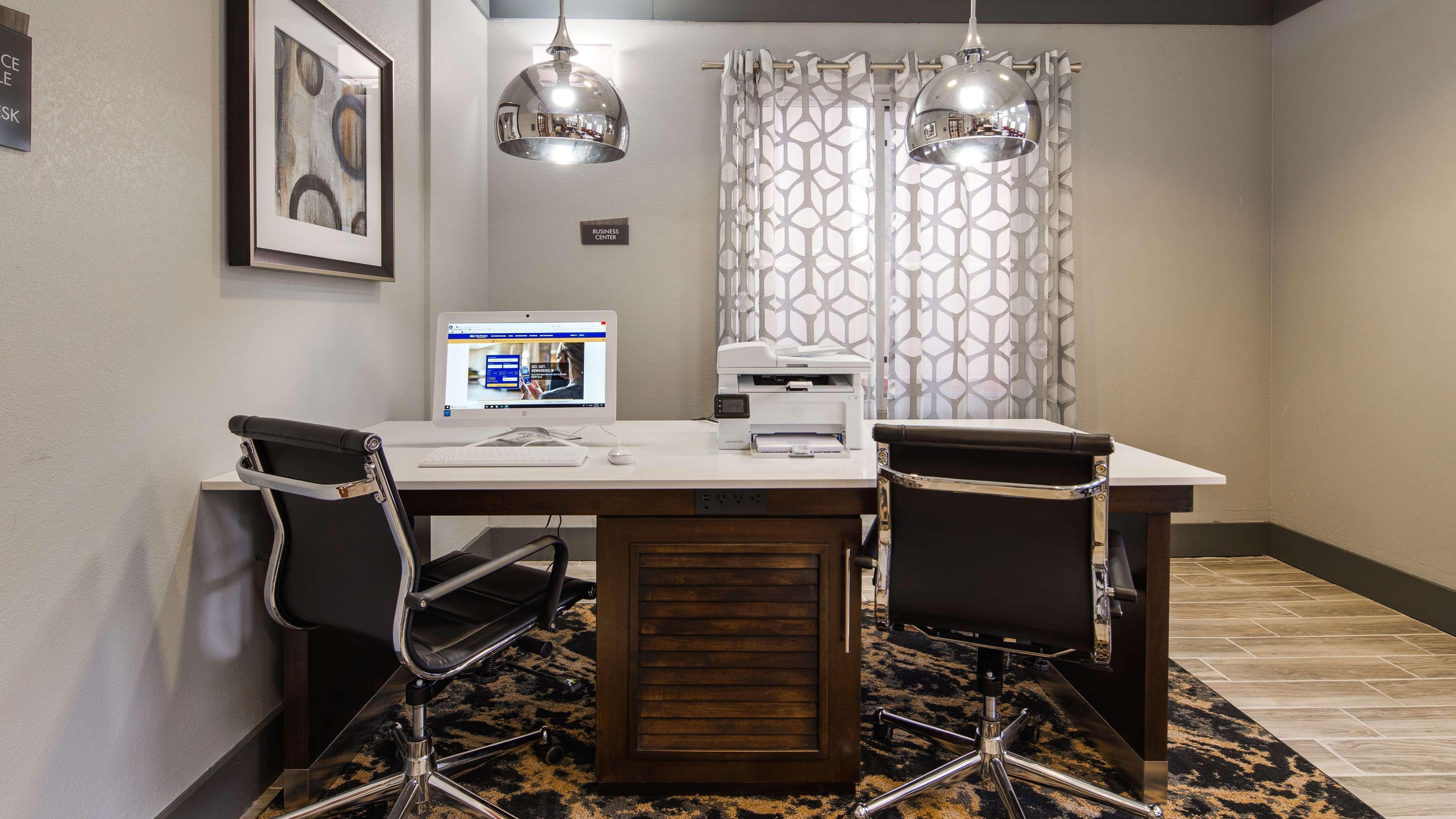 Best Western Plus Philadelphia-Choctaw Hotel And Suites Buitenkant foto