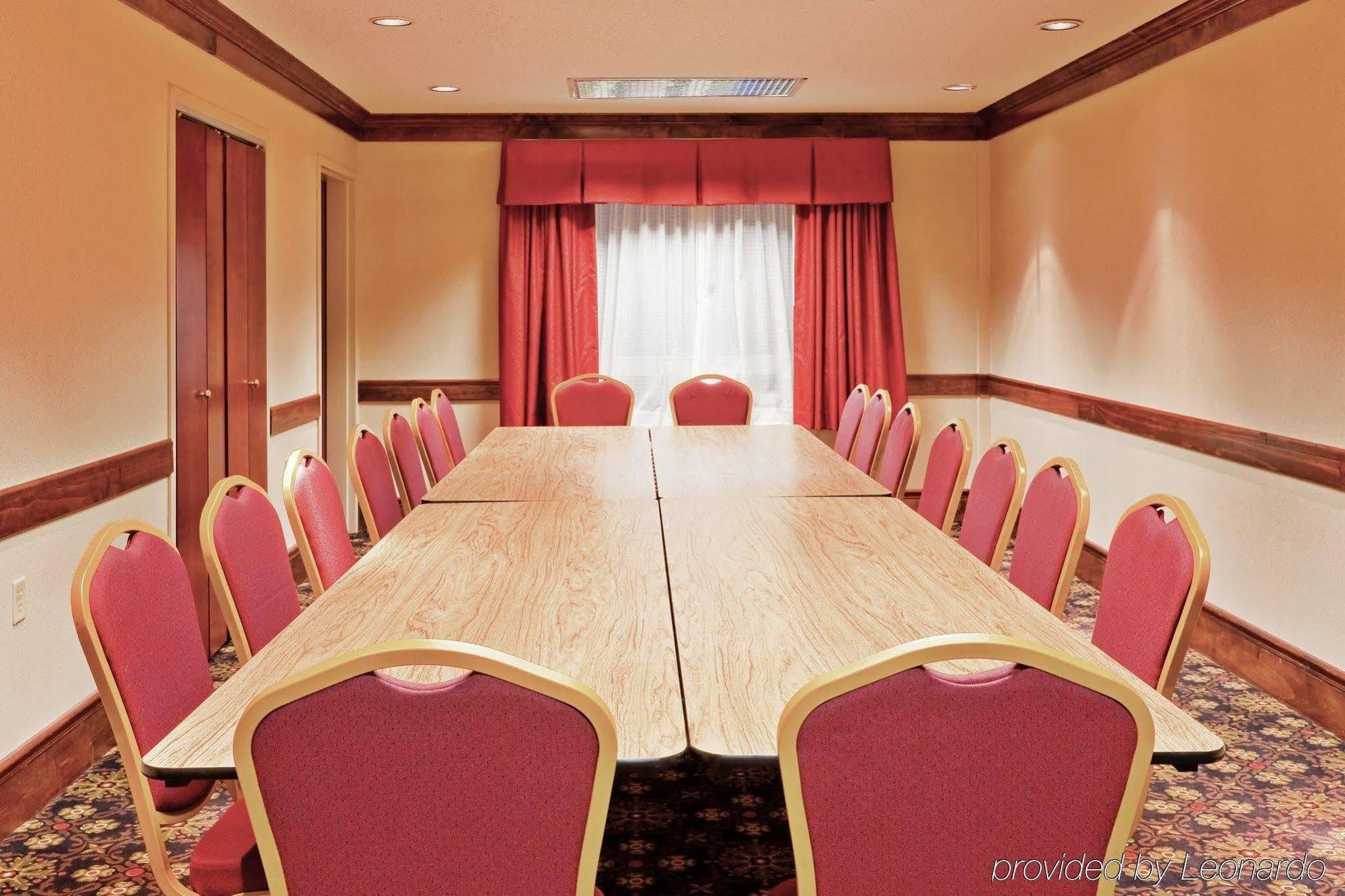 Best Western Plus Philadelphia-Choctaw Hotel And Suites Faciliteiten foto